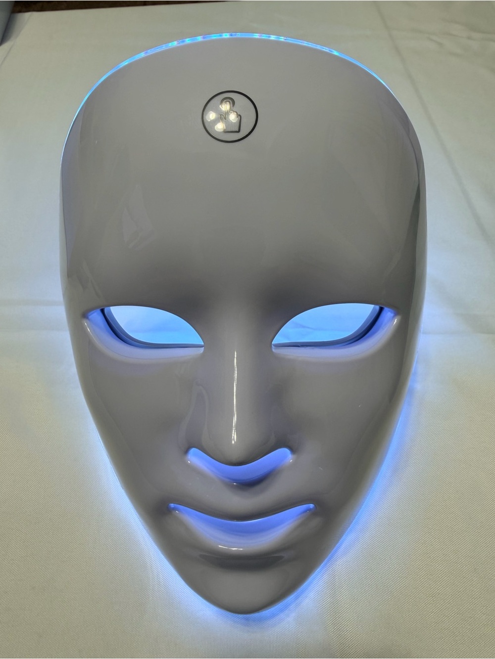 LED Light Therapy Face Mask in White - Picture 9 of 11